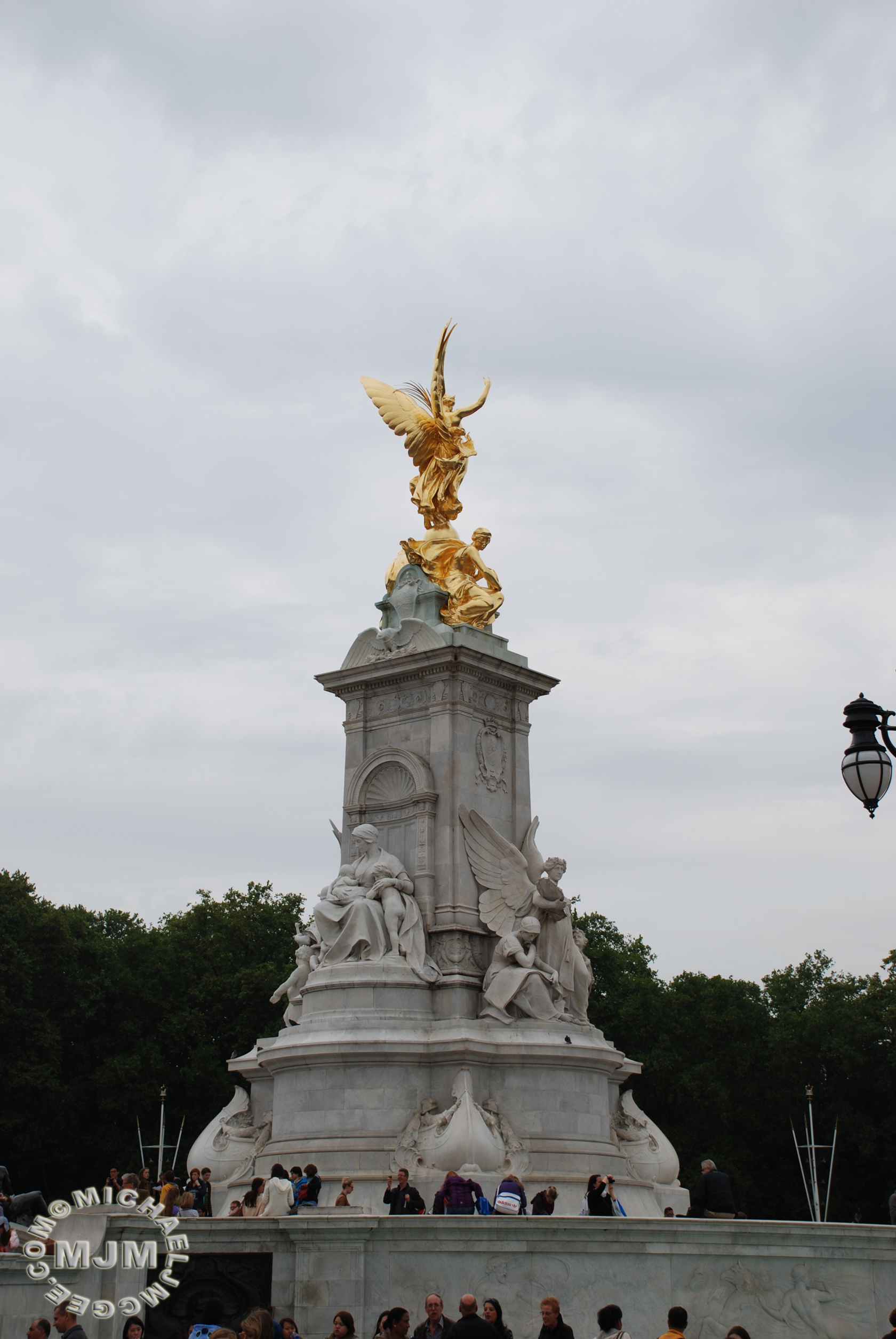 Buckingham Palace / michaeljmcgee.com