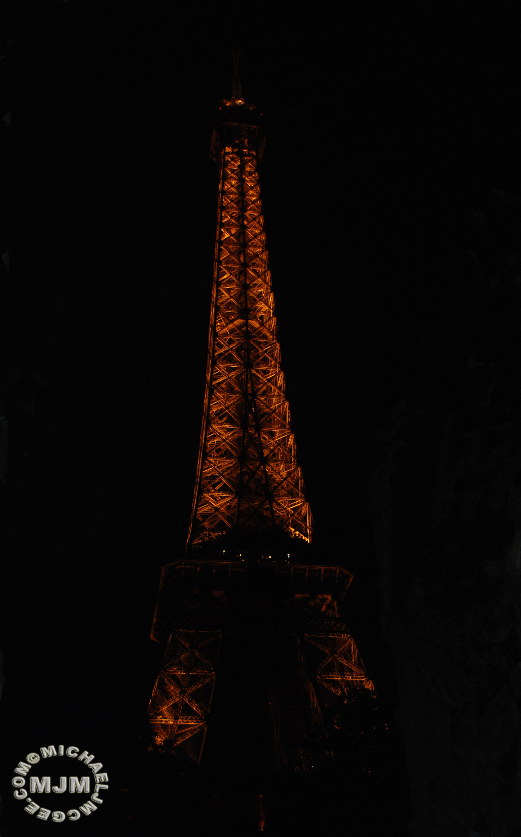 Eiffel Tower / michaeljmcgee.com